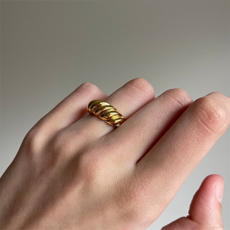 Croissant Ring