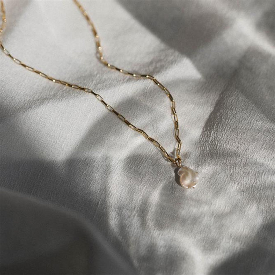 PURE PEARL ROYAL NECKLACE