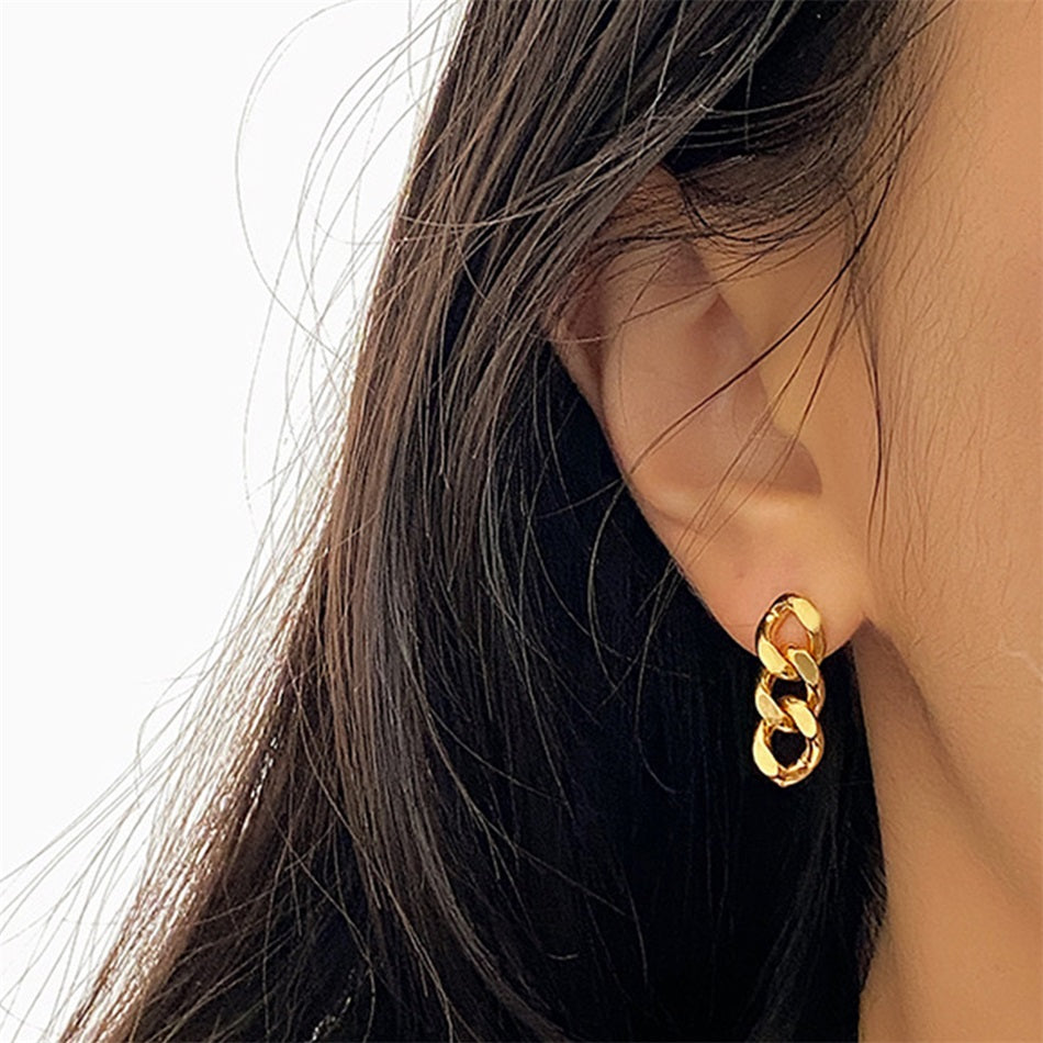 DROP EARRINGS
