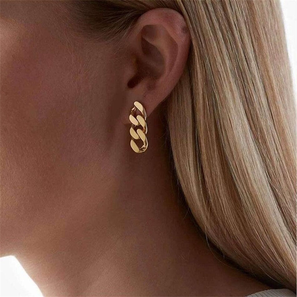 DROP EARRINGS