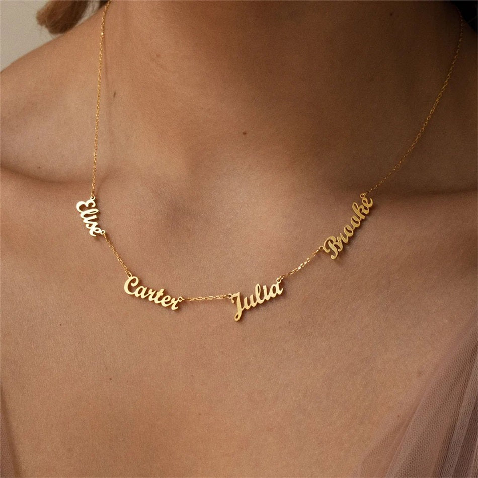 Personalized name necklace with multiple names