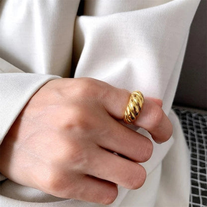 Croissant Ring