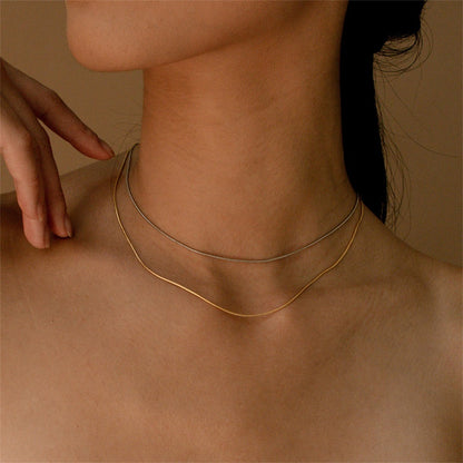CLASSY NECKLACE