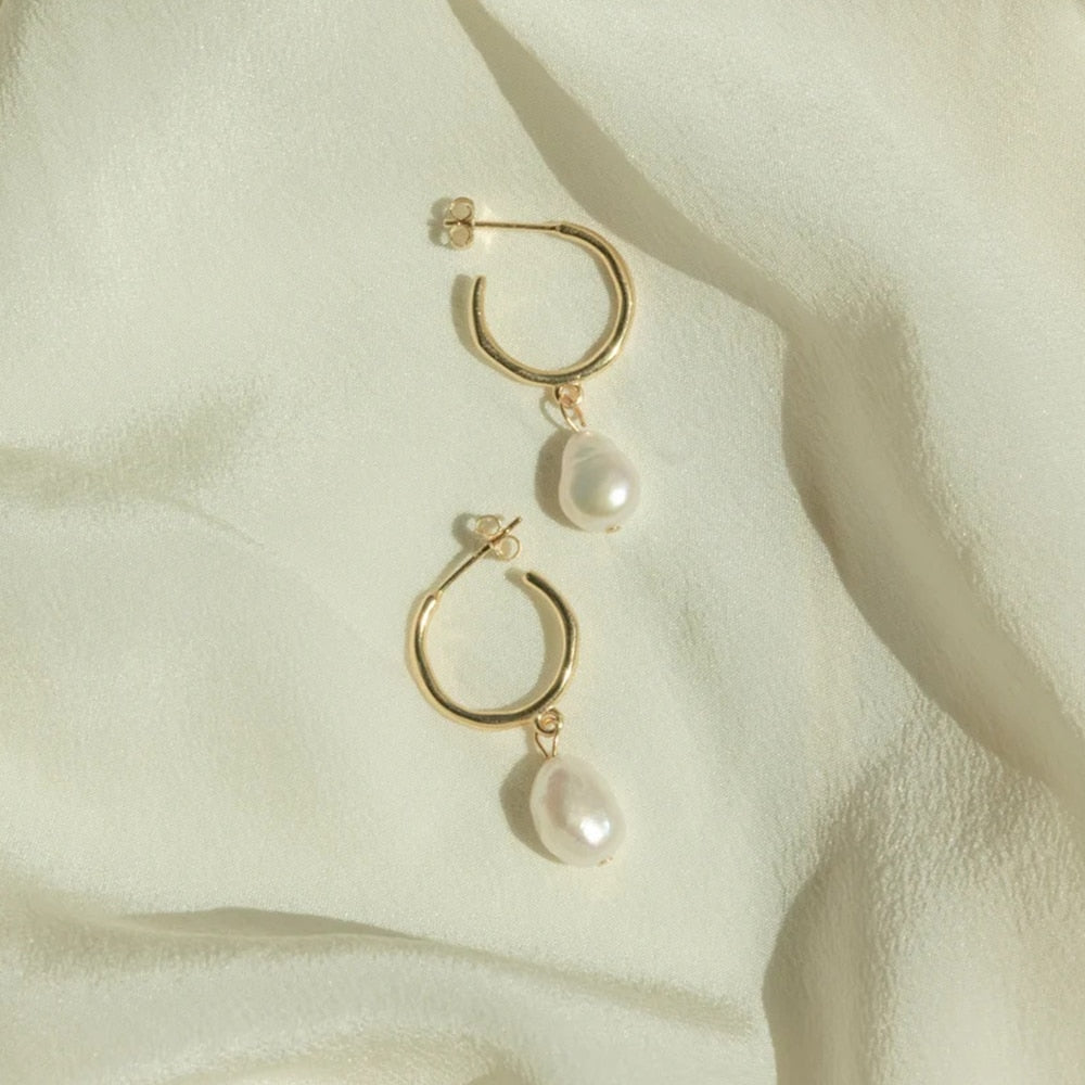 PURE PEARL RAIN EARRINGS