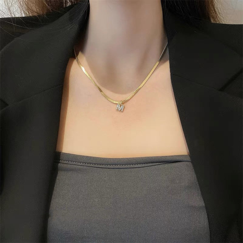 INITIAL SNAKE CHAIN