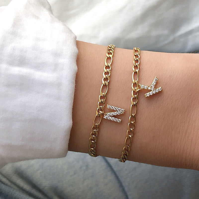 Initial Figaro Armband